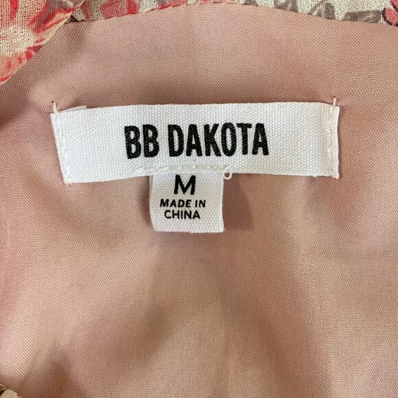 BB Dakota Floral Top Size Medium - Like New - Picture 4 of 4